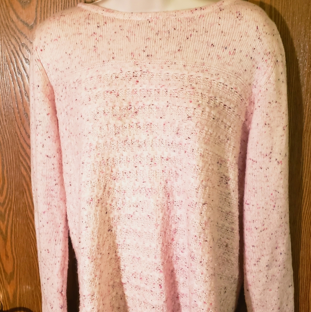 Women's Croft and Barrow pink textured sweater